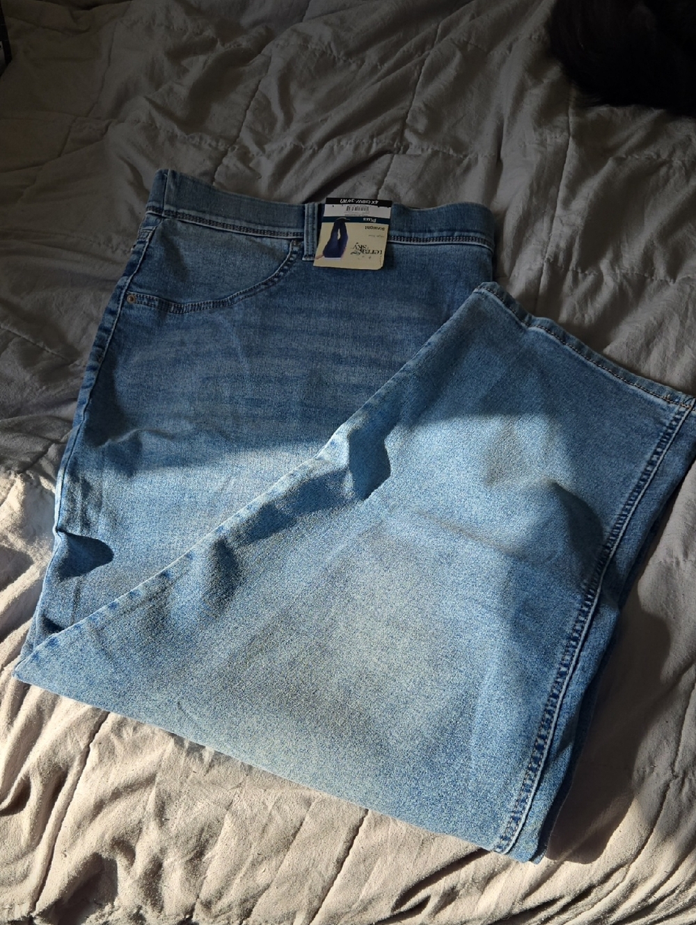 Terra & Sky Plus High-Rise Straight Jeans in Medium Blue